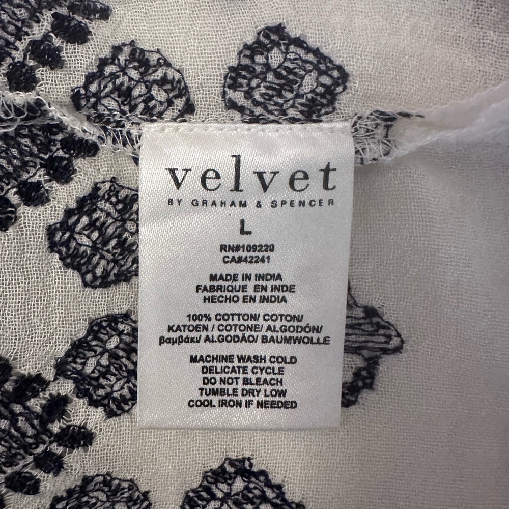 Velvet Brand Ikat pattern shift dress. - Picture 4 of 6